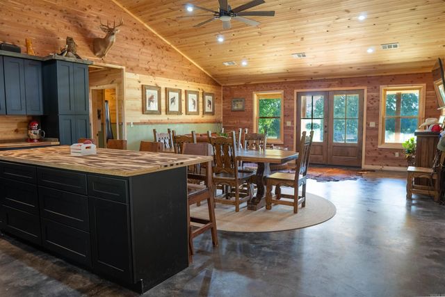 1269 Blackland Road, Oil Trough, AR 72564