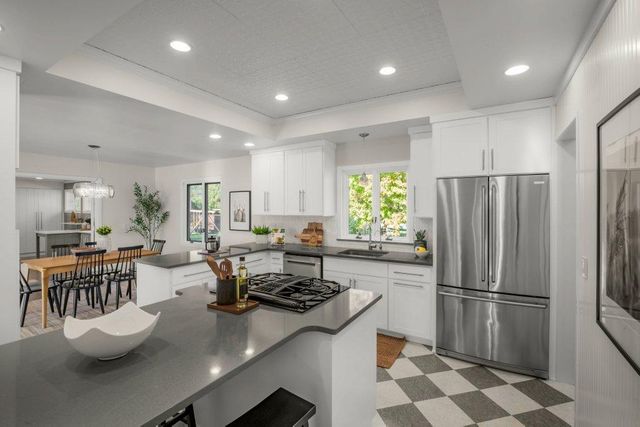 5024 Benton Avenue, Edina, MN 55436