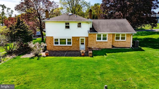 180 E RAMBLER DR, Holland, PA 18966