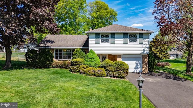 180 E RAMBLER DR, Holland, PA 18966