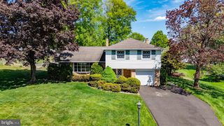 180 E RAMBLER DR, Holland, PA 18966