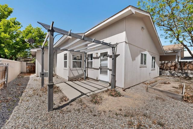 3158 Chama Meadows Drive NE, Rio Rancho, NM 87144