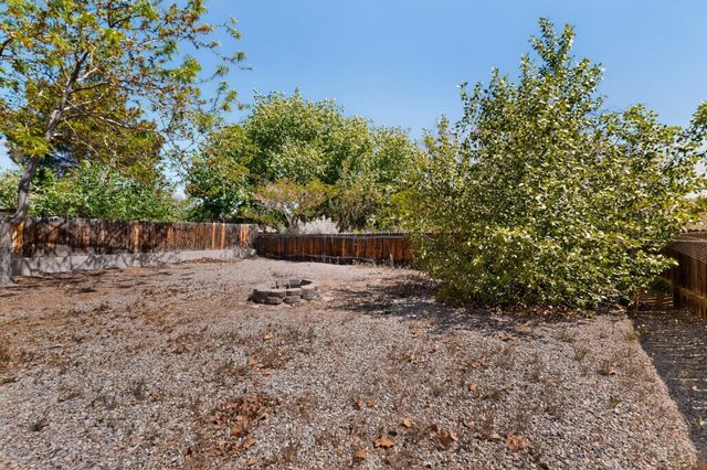 3158 Chama Meadows Drive NE, Rio Rancho, NM 87144