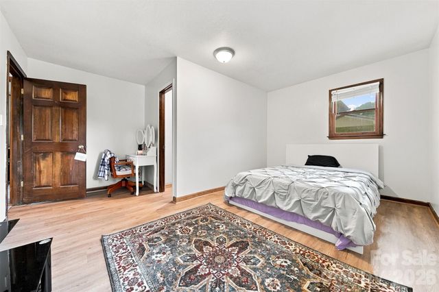 512 Garrou Avenue SE, Valdese, NC 28690