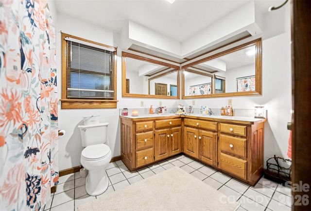 512 Garrou Avenue SE, Valdese, NC 28690
