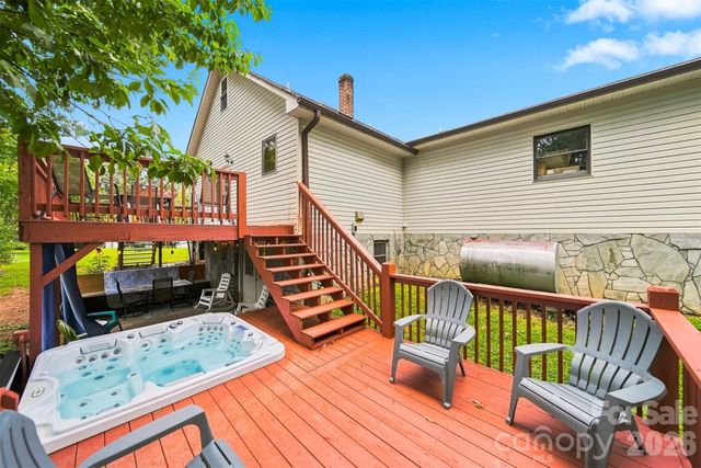 512 Garrou Avenue SE, Valdese, NC 28690