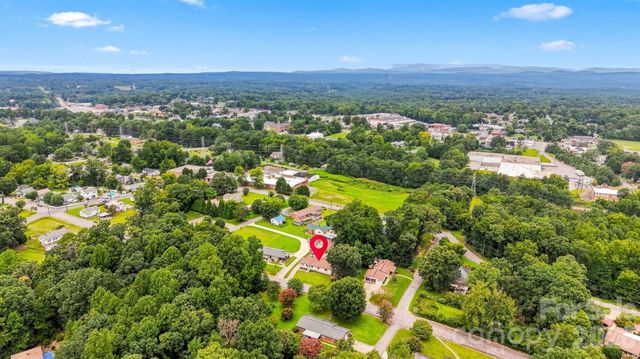 512 Garrou Avenue SE, Valdese, NC 28690