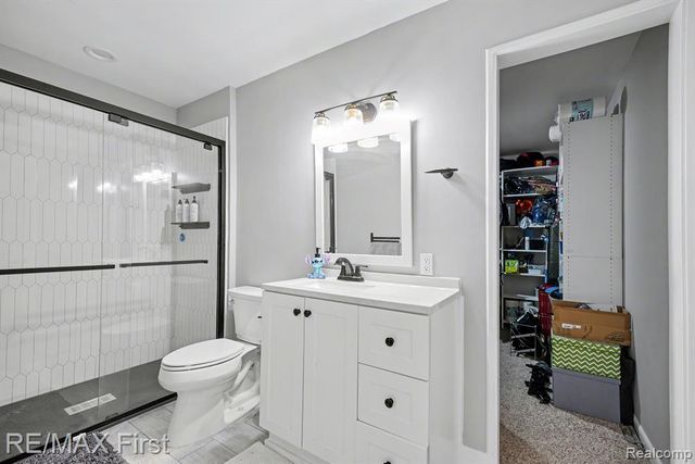 20400 Robinway Drive, Macomb, MI 48036