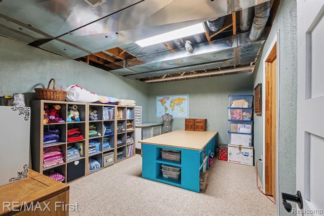 20400 Robinway Drive, Macomb, MI 48036