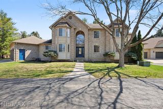 20400 Robinway Drive, Macomb, MI 48036