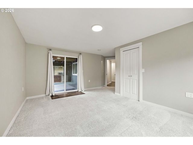 18428 STEAMBOAT Way, West Linn, OR 97068