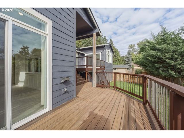 18428 STEAMBOAT Way, West Linn, OR 97068