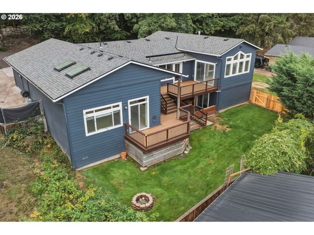 18428 STEAMBOAT Way, West Linn, OR 97068