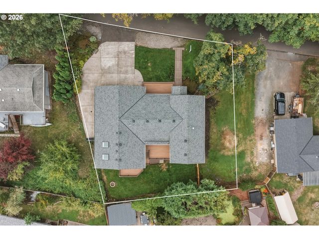 18428 STEAMBOAT Way, West Linn, OR 97068