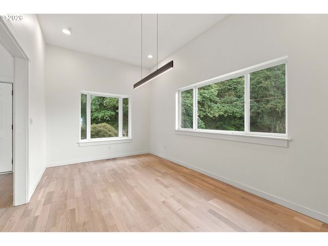 18428 STEAMBOAT Way, West Linn, OR 97068