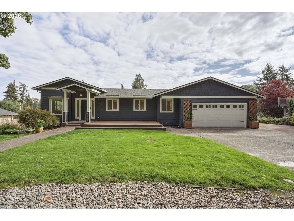 18428 STEAMBOAT Way, West Linn, OR 97068