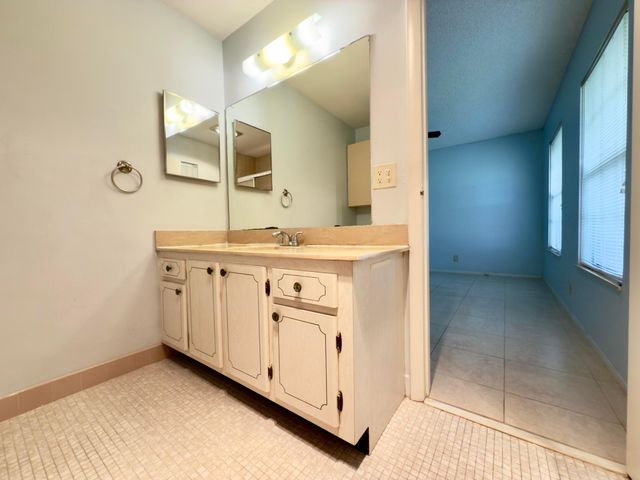 170 Amherst Lane, Lake Worth, FL 33467