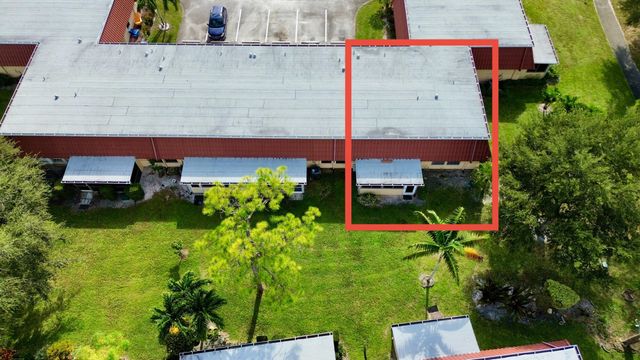 170 Amherst Lane, Lake Worth, FL 33467