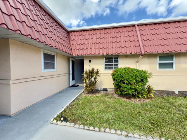 170 Amherst Lane, Lake Worth, FL 33467