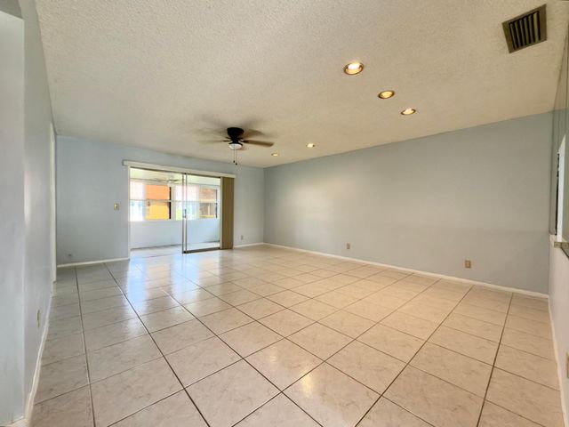 170 Amherst Lane, Lake Worth, FL 33467