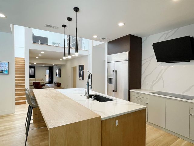 6802 Bert Lane, Dallas, TX 75240