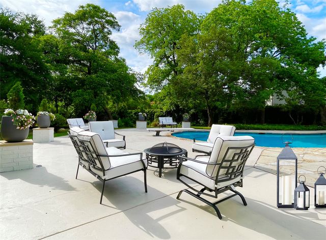 6802 Bert Lane, Dallas, TX 75240