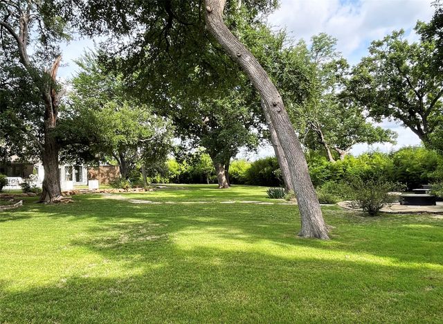 6802 Bert Lane, Dallas, TX 75240