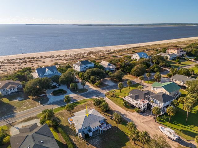 3131 Palmetto Boulevard, Edisto Island, SC 29438