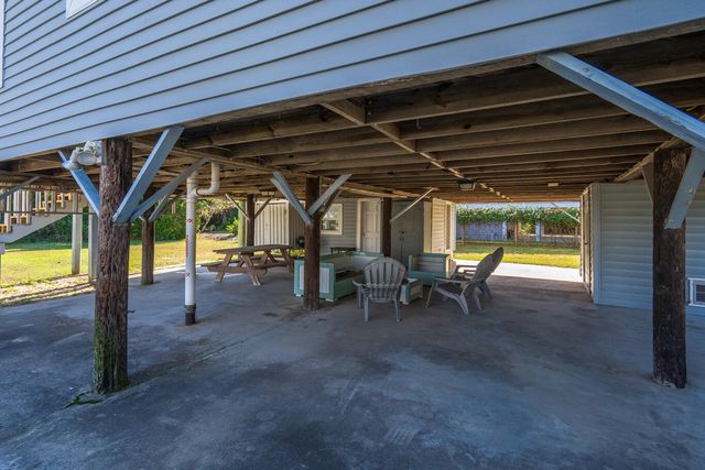 3131 Palmetto Boulevard, Edisto Island, SC 29438