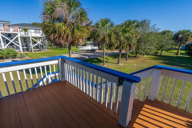 3131 Palmetto Boulevard, Edisto Island, SC 29438