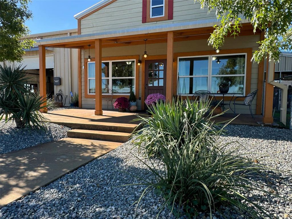 2077 N Hwy 78, Farmersville, TX 75442