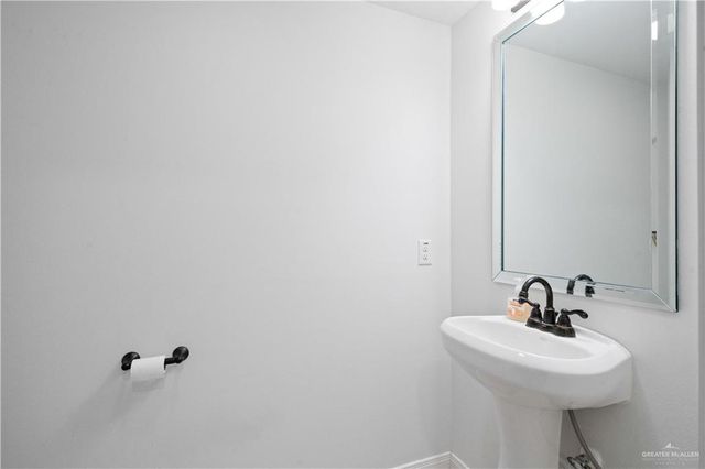 2307 26th Drive N, Hidalgo, TX 78557