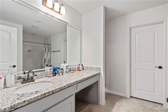 2307 26th Drive N, Hidalgo, TX 78557