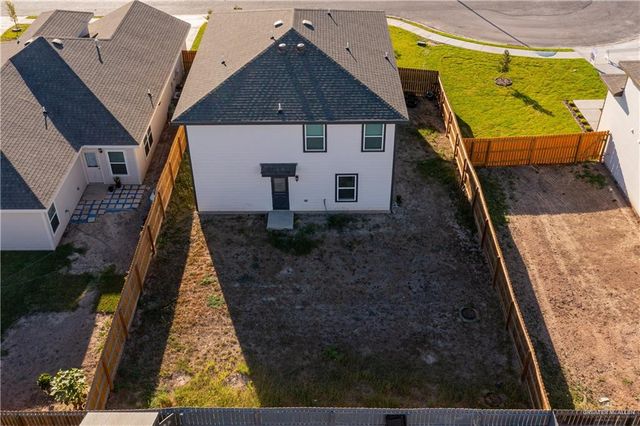 2307 26th Drive N, Hidalgo, TX 78557