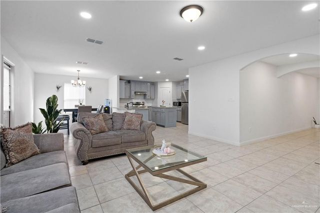 2307 26th Drive N, Hidalgo, TX 78557