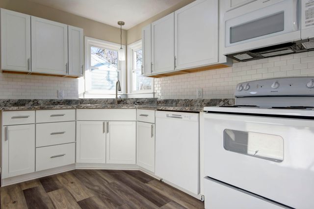 1940 S Franklin Avenue, Springfield, MO 65807