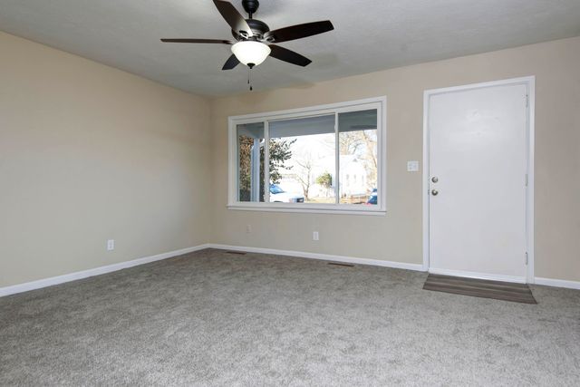 1940 S Franklin Avenue, Springfield, MO 65807