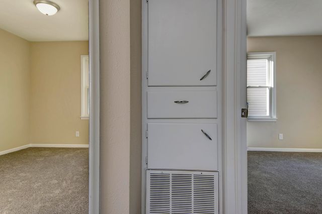 1940 S Franklin Avenue, Springfield, MO 65807