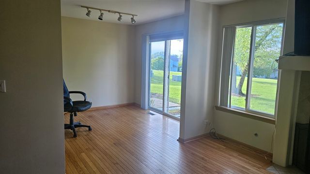 1514 Meadowsedge Drive, Carpentersville, IL 60110