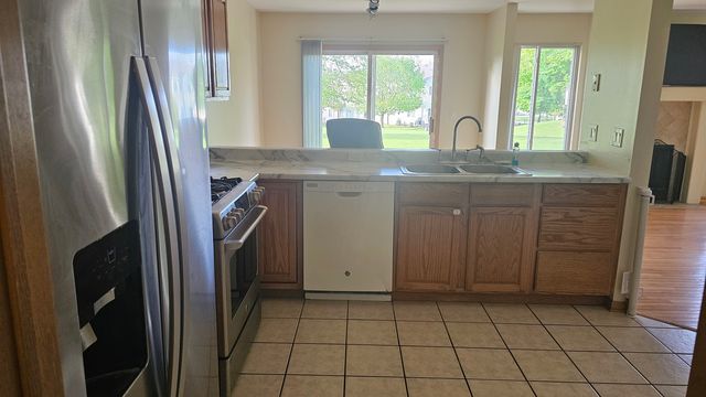 1514 Meadowsedge Drive, Carpentersville, IL 60110