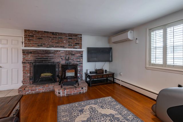15 Twin Street, Windham, NH 03087