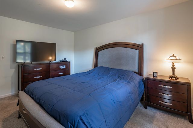 15 Twin Street, Windham, NH 03087