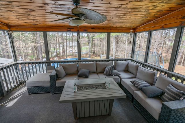 15 Twin Street, Windham, NH 03087