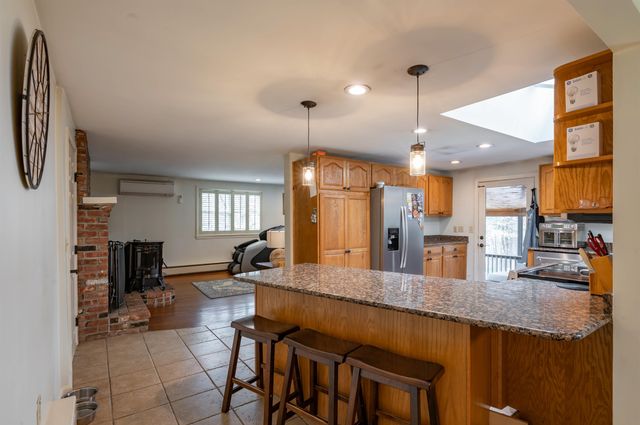 15 Twin Street, Windham, NH 03087