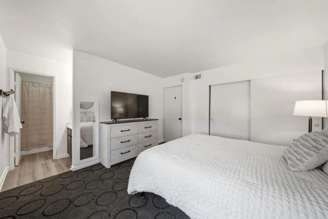 475 N Midway Drive 117, Escondido, CA 92027