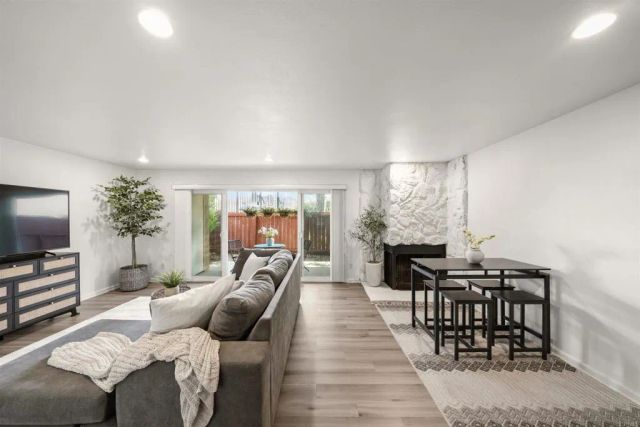 475 N Midway Drive 117, Escondido, CA 92027