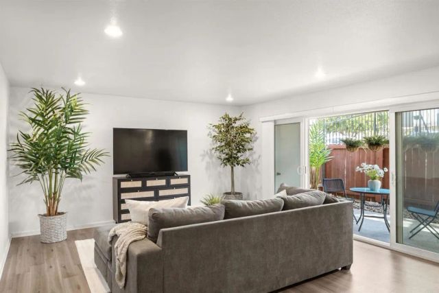 475 N Midway Drive 117, Escondido, CA 92027