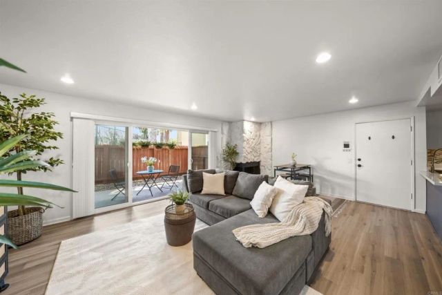 475 N Midway Drive 117, Escondido, CA 92027