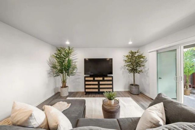 475 N Midway Drive 117, Escondido, CA 92027