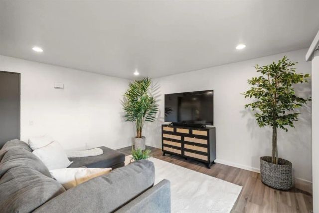 475 N Midway Drive 117, Escondido, CA 92027